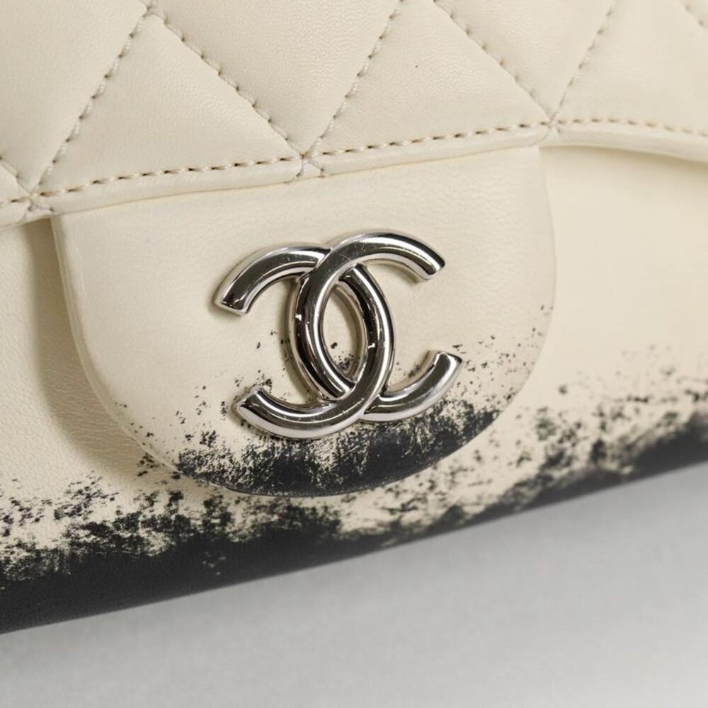 Chanel Jumbo Beige Leather Shoulder Bag (Pre-Owned) - Picture 10 of 16